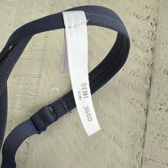 Aerie Hannah Demi Lace Trim Navy Bra size 36DD in Navy Grey Color NWOT - Picture 3 of 9